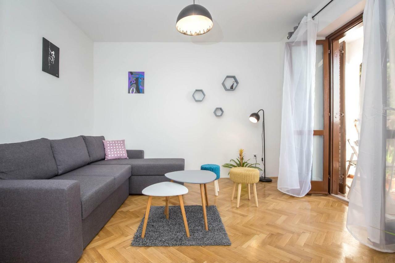 Apartman Sesna Bol Exterior foto